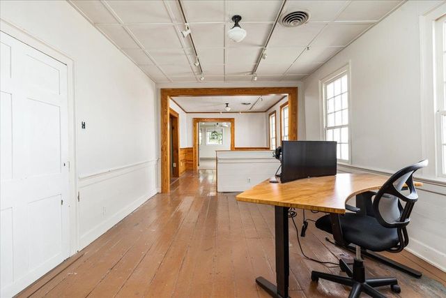 9299 N CONGRESS ST, New Market, VA 22844