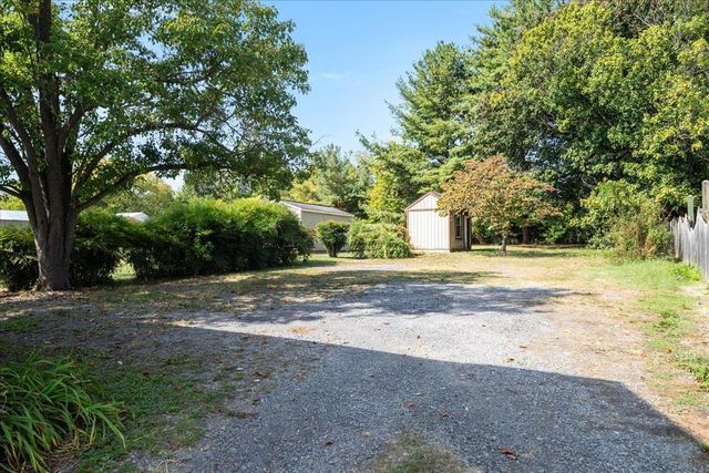 9299 N CONGRESS ST, New Market, VA 22844