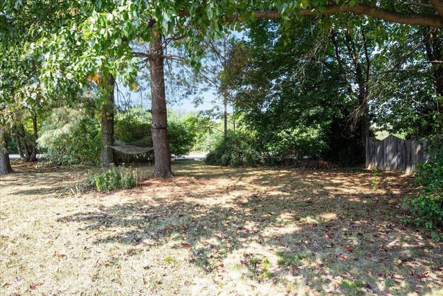 9299 N CONGRESS ST, New Market, VA 22844