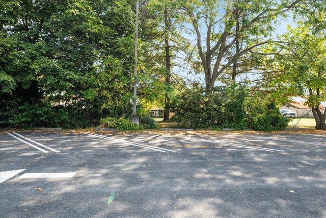 9299 N CONGRESS ST, New Market, VA 22844