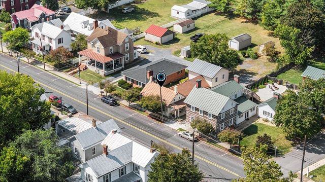 9299 N CONGRESS ST, New Market, VA 22844