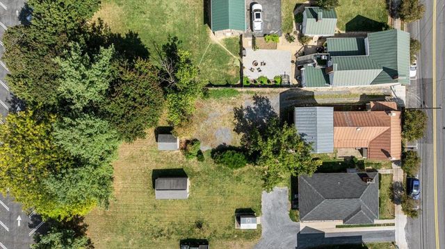 9299 N CONGRESS ST, New Market, VA 22844