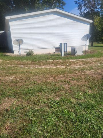 577 Route Ff, Everton, MO 65646