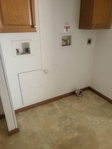 577 Route Ff, Everton, MO 65646