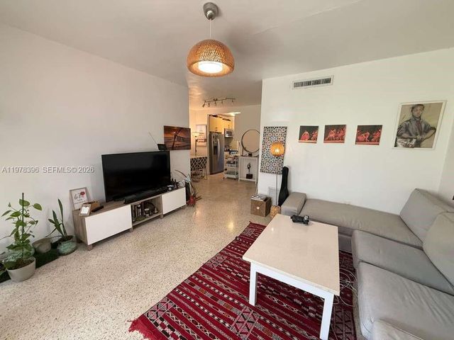 8420 Byron Ave 2, Miami Beach, FL 33141