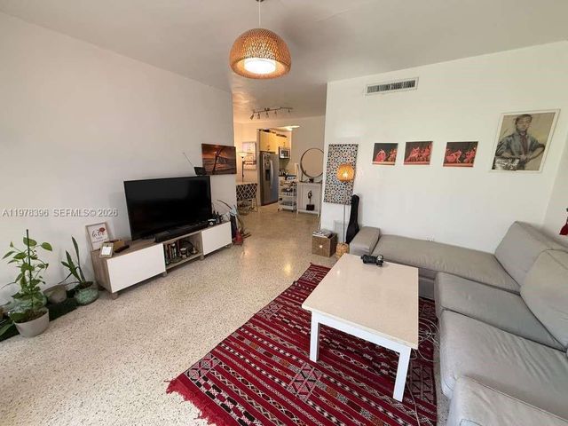 8420 Byron Ave 2, Miami Beach, FL 33141