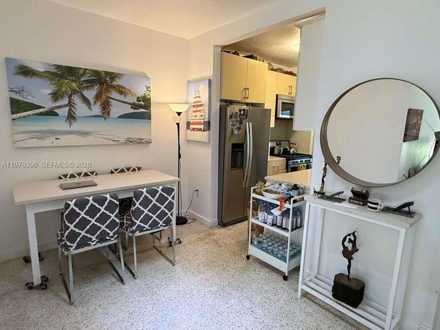 8420 Byron Ave 2, Miami Beach, FL 33141