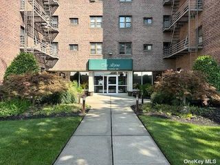 204-15 Foothill Avenue B 42, Hollis, NY 11423