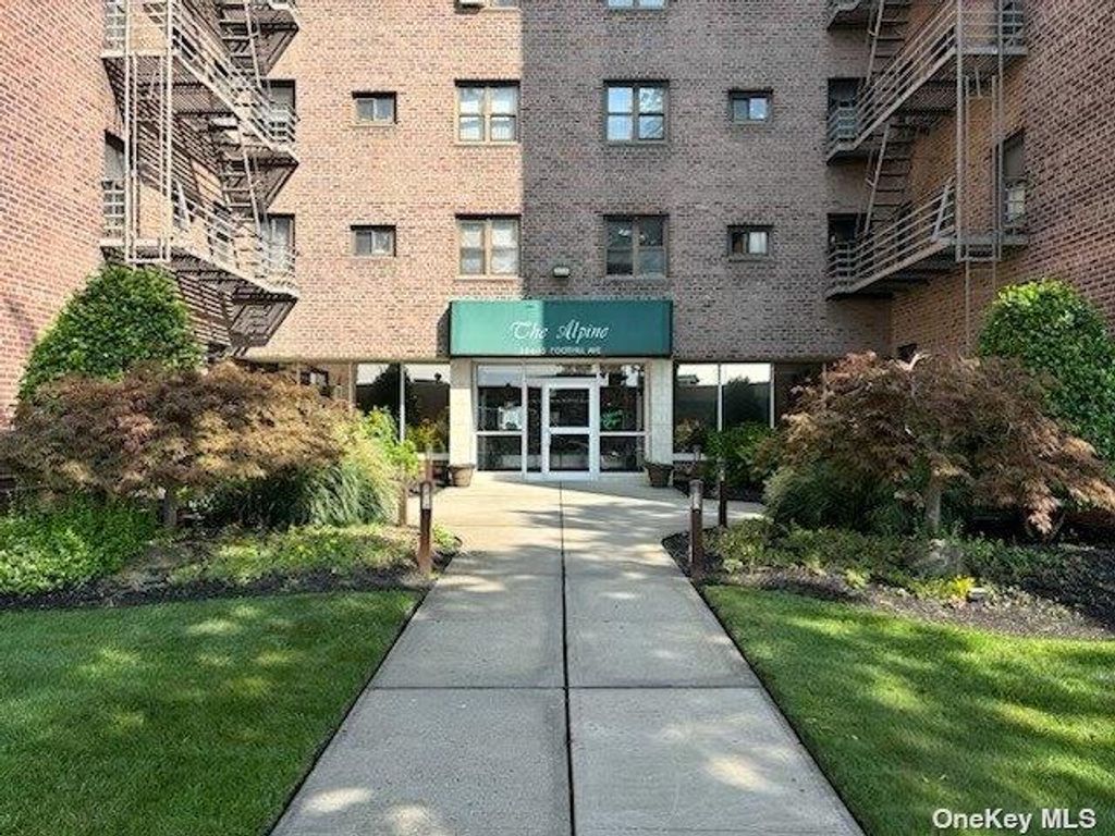 204-15 Foothill Avenue B 42, Hollis, NY 11423
