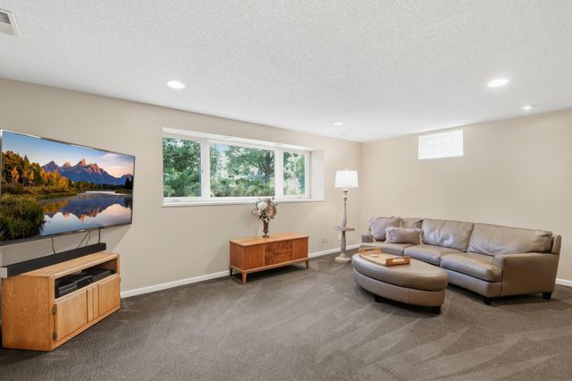 8716 Virginia Avenue S, Bloomington, MN 55438