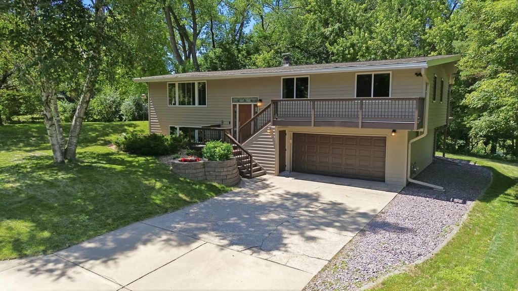 8716 Virginia Avenue S, Bloomington, MN 55438