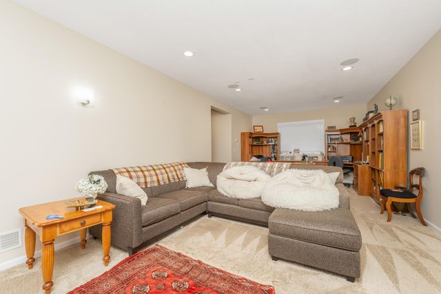 3633 Old Savannah Drive, Oshtemo Twp, MI 49009