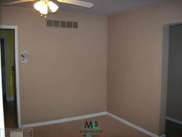 17444 Ivanhoe Street, Roseville, MI 48066