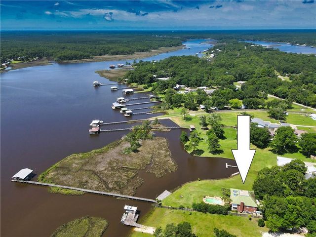 3301 Baumhauer Road, Theodore, AL 36582