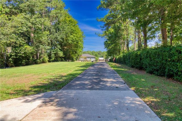 3301 Baumhauer Road, Theodore, AL 36582