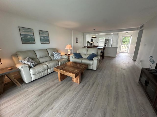 141 SE 3rd Avenue 203, Dania Beach, FL 33004