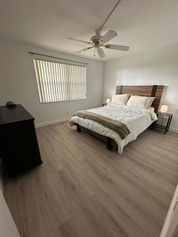 141 SE 3rd Avenue 203, Dania Beach, FL 33004