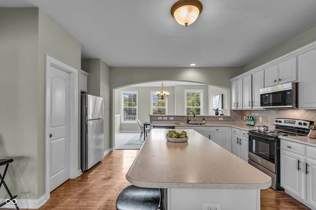 6542 W 71st Street, Indianapolis, IN 46278