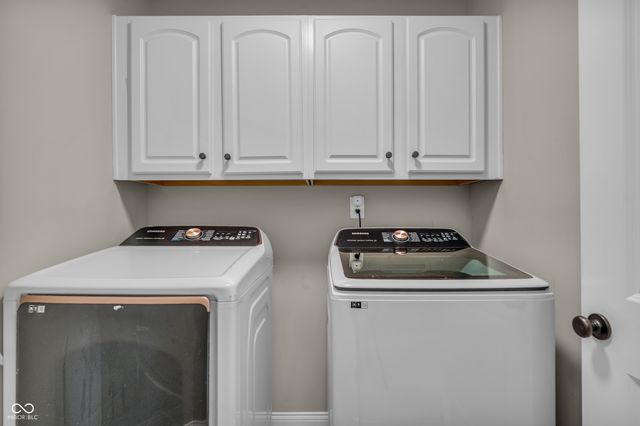 6542 W 71st Street, Indianapolis, IN 46278