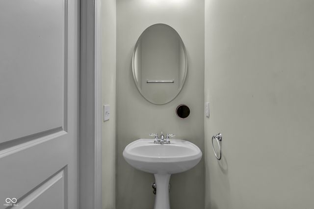 6542 W 71st Street, Indianapolis, IN 46278