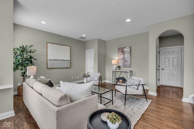 6542 W 71st Street, Indianapolis, IN 46278