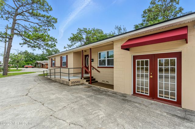 7120 MERRILL Road, Jacksonville, FL 32277