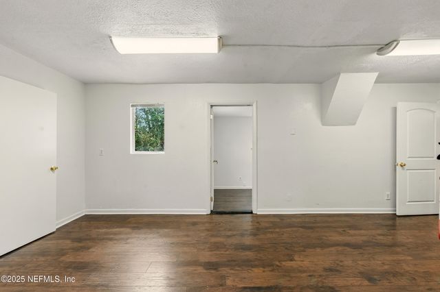 7120 MERRILL Road, Jacksonville, FL 32277