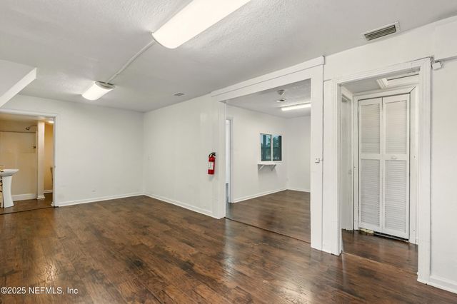 7120 MERRILL Road, Jacksonville, FL 32277