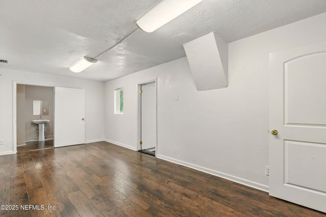 7120 MERRILL Road, Jacksonville, FL 32277