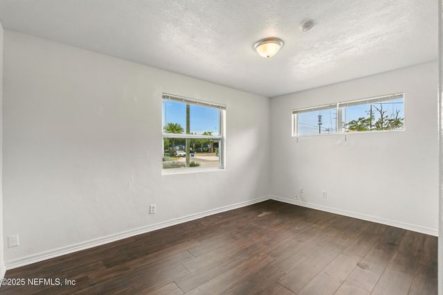 7120 MERRILL Road, Jacksonville, FL 32277