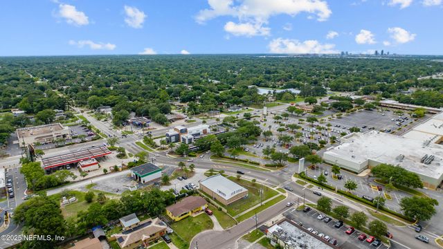 7120 MERRILL Road, Jacksonville, FL 32277