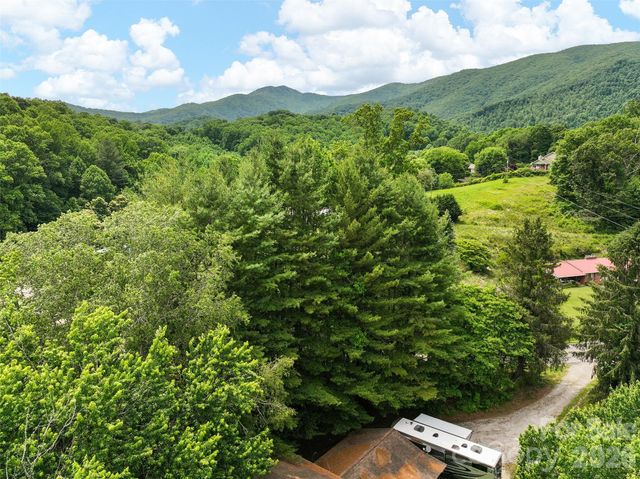 277 Orion Davis Road, Waynesville, NC 28786