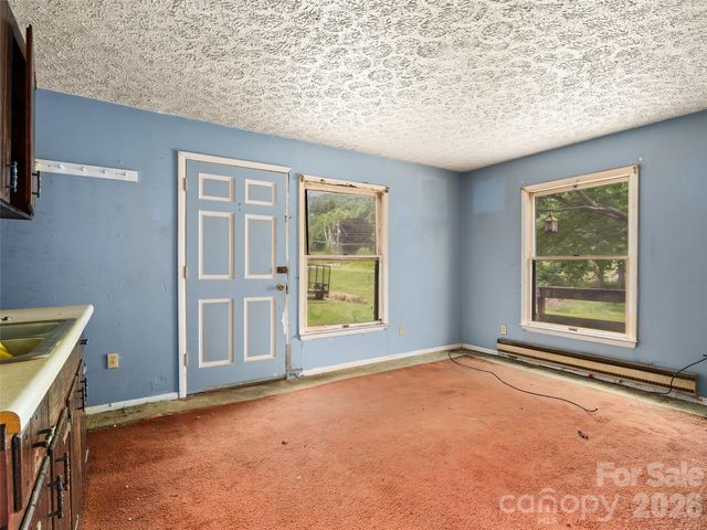 277 Orion Davis Road, Waynesville, NC 28786