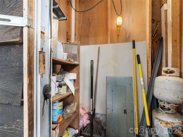 277 Orion Davis Road, Waynesville, NC 28786