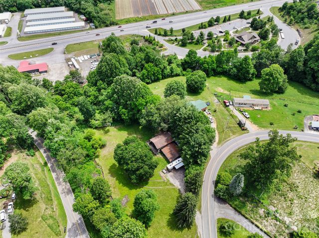 277 Orion Davis Road, Waynesville, NC 28786