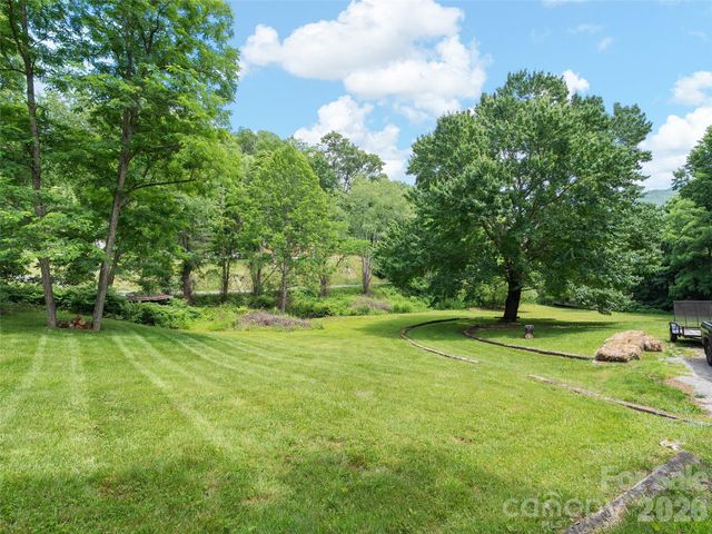 277 Orion Davis Road, Waynesville, NC 28786