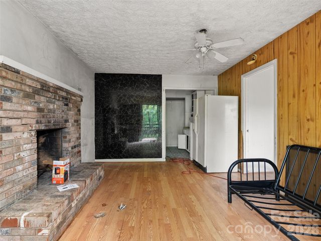 277 Orion Davis Road, Waynesville, NC 28786