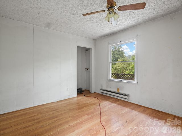 277 Orion Davis Road, Waynesville, NC 28786