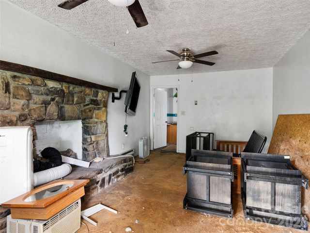 277 Orion Davis Road, Waynesville, NC 28786