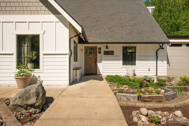 26709 Entwhistle Road E, Buckley, WA 98321