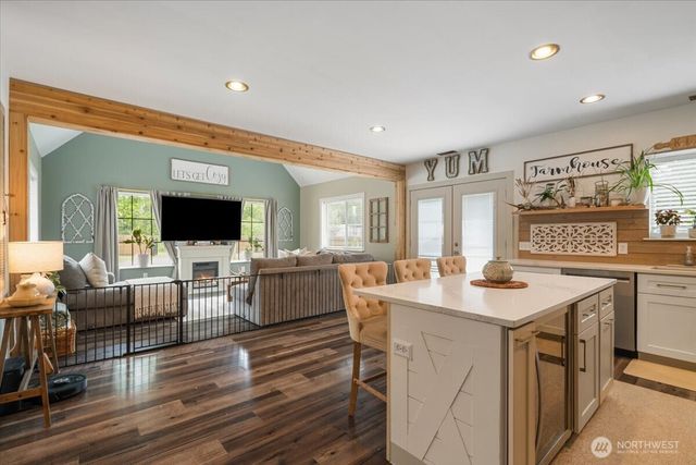 26709 Entwhistle Road E, Buckley, WA 98321