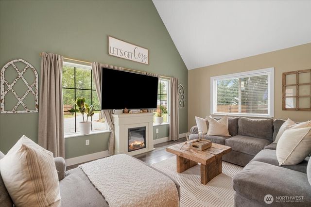 26709 Entwhistle Road E, Buckley, WA 98321