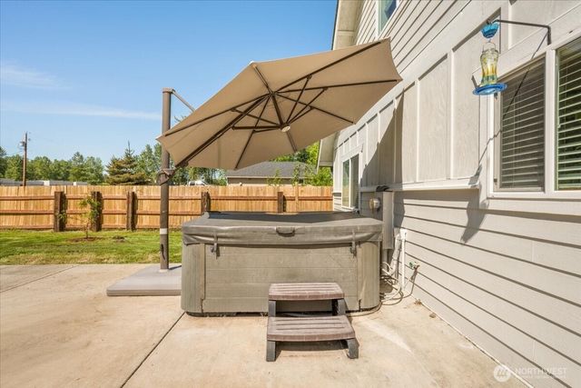 26709 Entwhistle Road E, Buckley, WA 98321