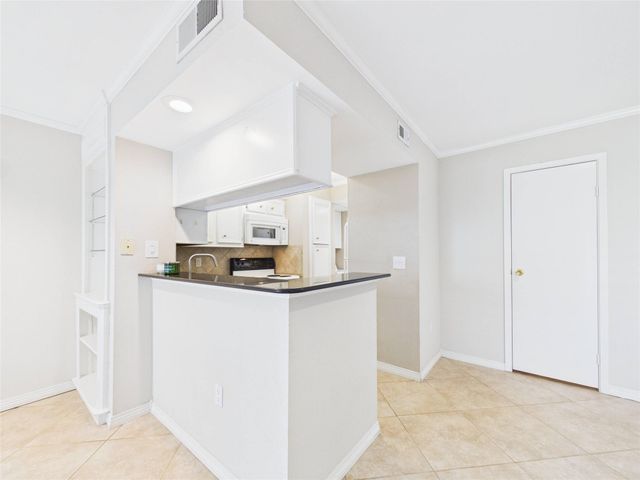 260 El Dorado Boulevard 1807, Houston, TX 77598