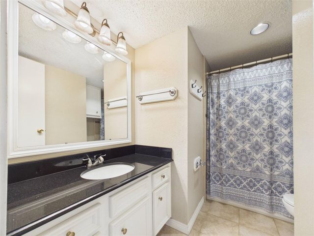 260 El Dorado Boulevard 1807, Houston, TX 77598