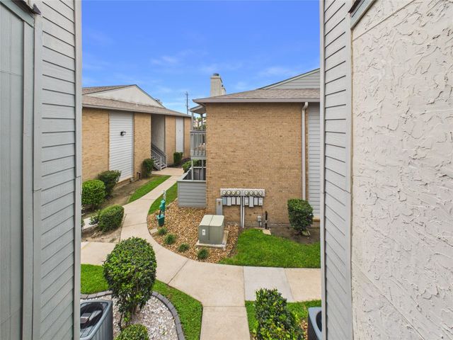 260 El Dorado Boulevard 1807, Houston, TX 77598