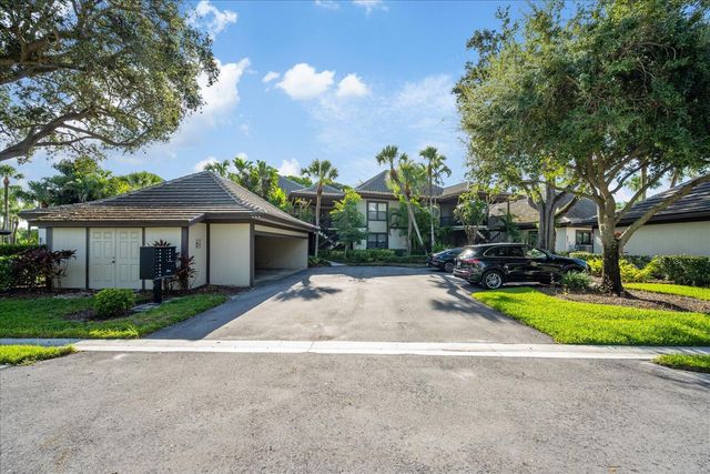 13307 Polo Club Road C106, Wellington, FL 33414