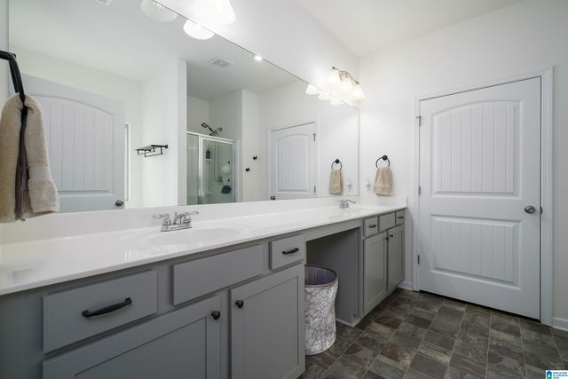 375 LAKERIDGE DRIVE, Trussville, AL 35173