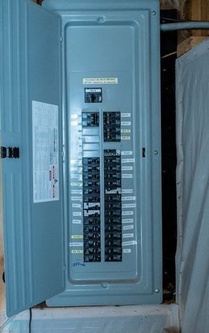 164 Railroad St, Belchertown, MA 01007