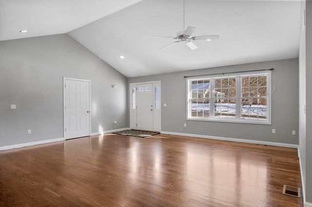 164 Railroad St, Belchertown, MA 01007